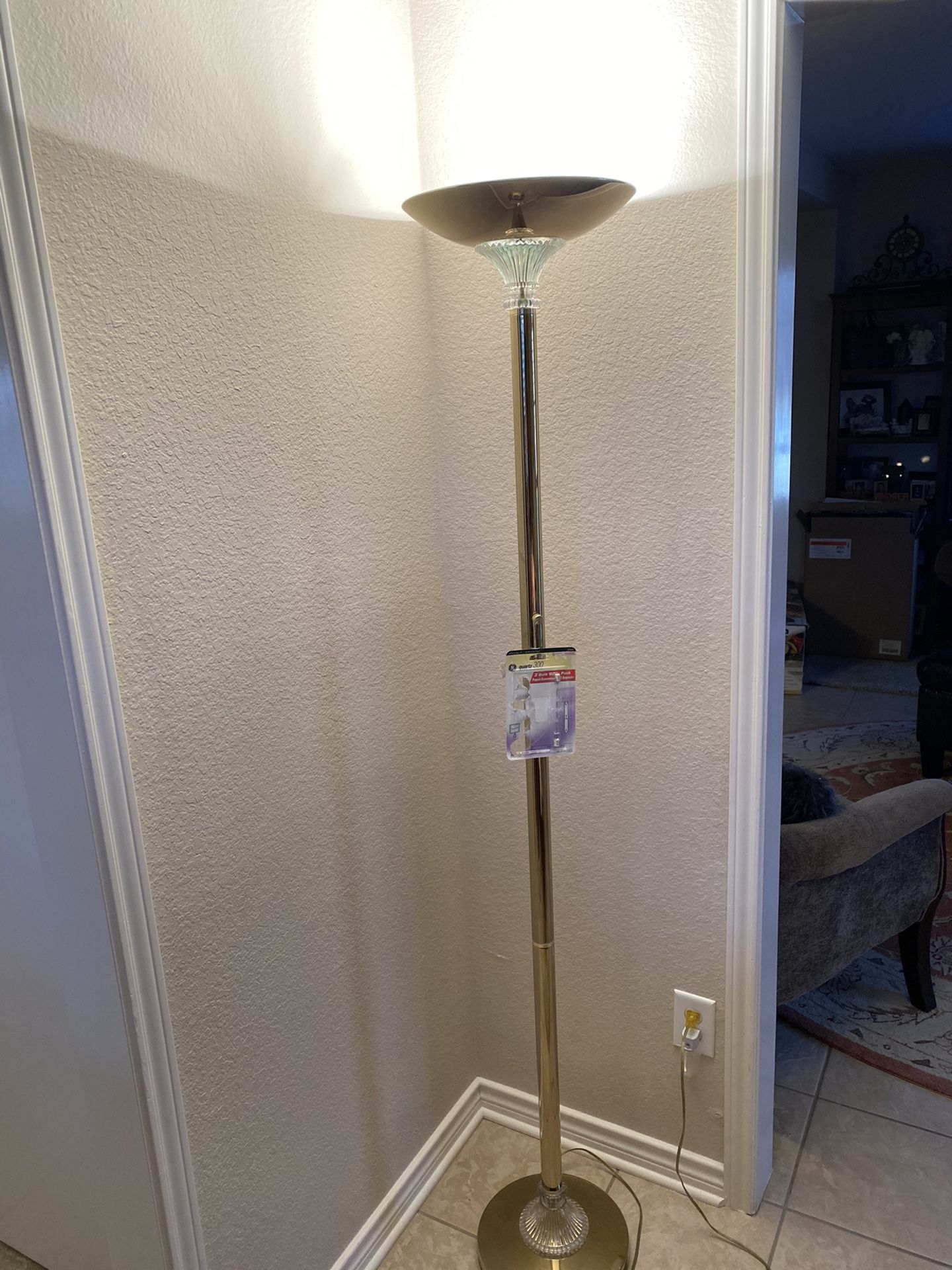 Floor lamp