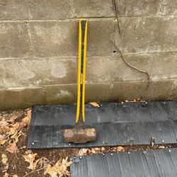 Yardworks Double Faced 12 Lb Sledge Hammer