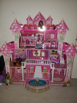 KidKraft Far Far Away Dollhouse for Sale in Gilbert AZ OfferUp