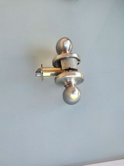 Oval handle door knob