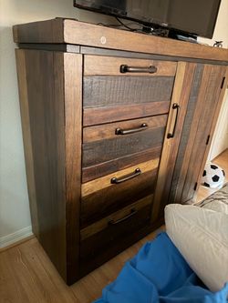 Rustic Wood Tall Dresser with 5 Drawers