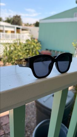 Woman glasses