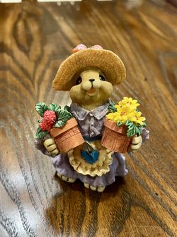 Vintage 1999 Mervyn’s Lulu Home Easter Bunny Figurine