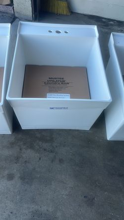 Muster floor mount utility tub