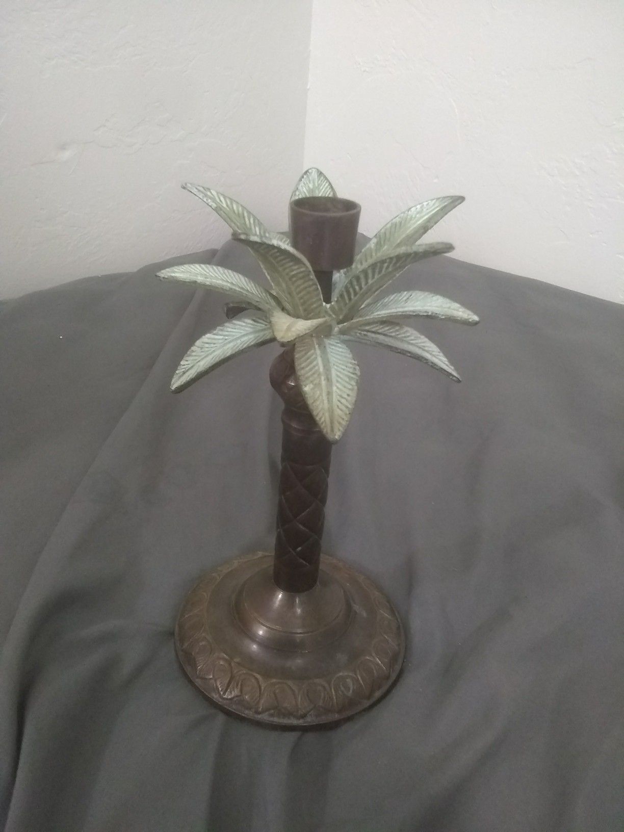 BRONZE TEALIGHT CANDLE HOLDER AMBER 9inch