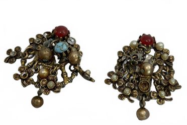 Vintage Style Floral Clip-On Dangle Earrings with Multicolor Stones