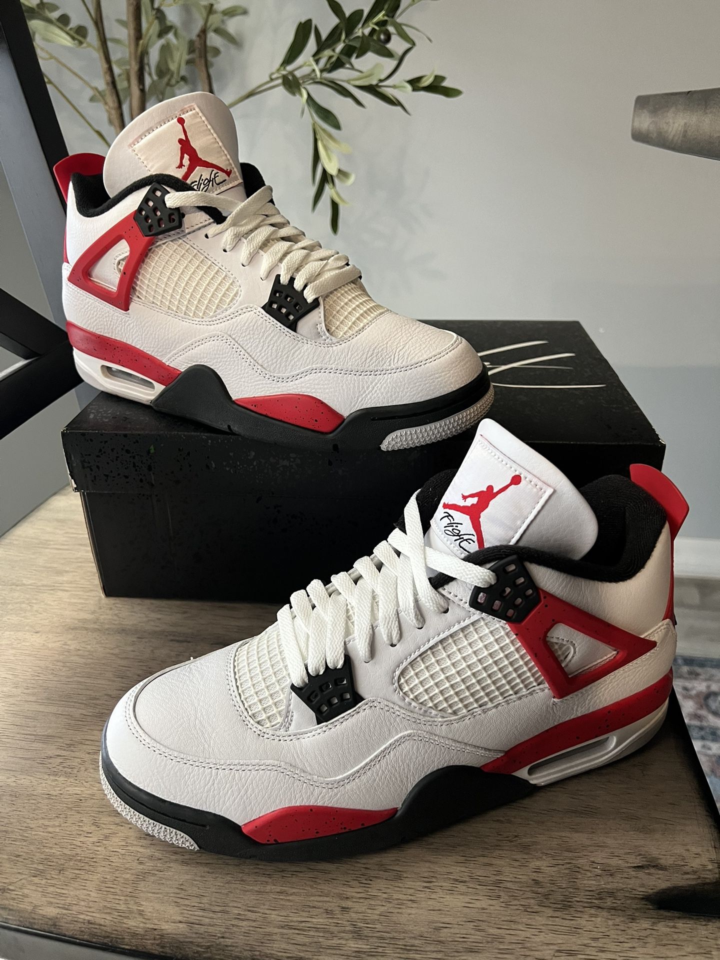 Air Jordan 4 Retro