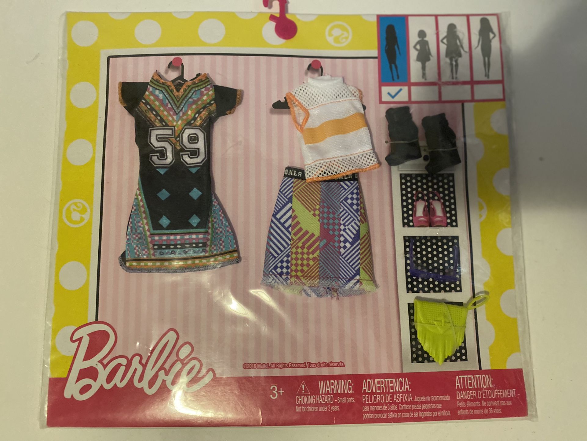 New Barbie Clothing and Accessories Set