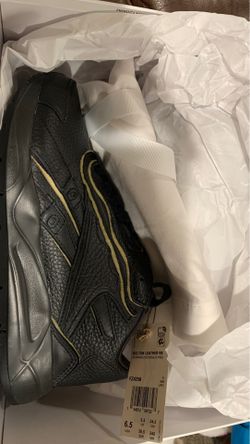 Brand new Reebok victoria Beckham size 8.5 women shoes