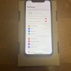 iPhone 11 64GB Unlocked – Clean IMEI – Fully Functional