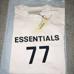 Essentials T-shirt 