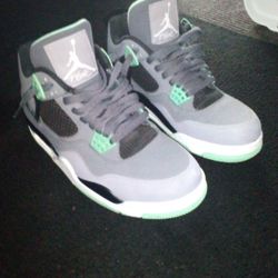 Jordan Retro 4 Green Glow 