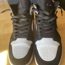 Jordan 1 Mid 