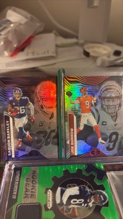 Saquon Burrow Illusion nfl cards