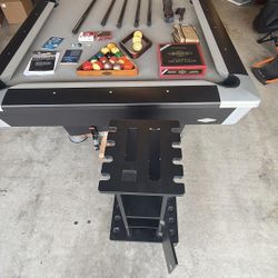 Brunswick Contender Black Wolf 8 Foot Pool Table With Cues And Accessories (like New) 