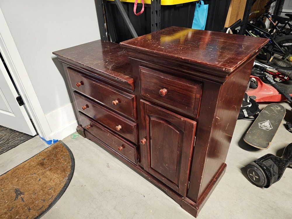 Baby Changing Dresser