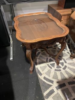 1940's Traditional style Wood Tea/Tray Table