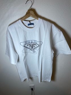 Prada T shirt White Size M/L   Bulk !!