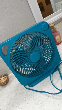 Teal fan super cute approx 10”x11”