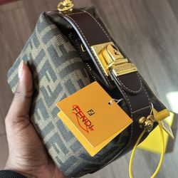 Designer Bag With Box Taking Offers