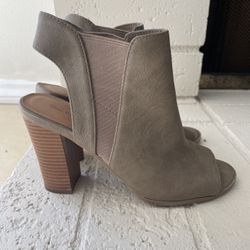 Spring Wedge Heels (Womens Size 8)