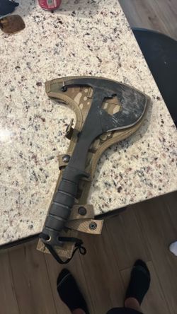 Tactical combat hatchet