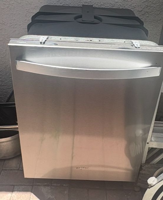 Whirlpool mini- fridge