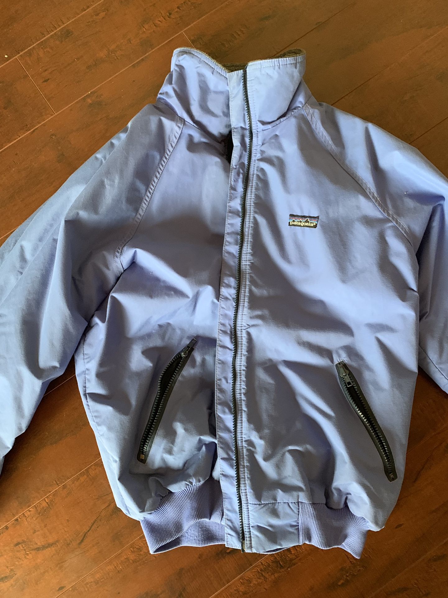 Vintage Men’s XL Patagonia Jacket - fits like a loose L and a fitted XL