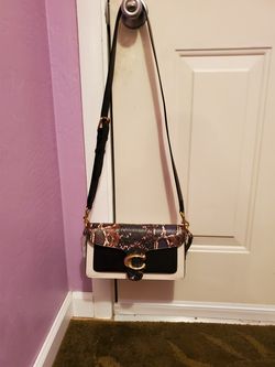 COACH PURSE .. NEW