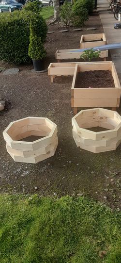 DIY Cedar Planter Boxes