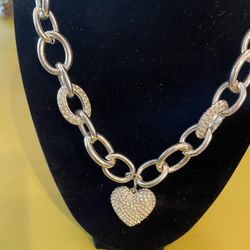 Beautiful Silver Tone Choker Necklace With Heart & Rhinestones
