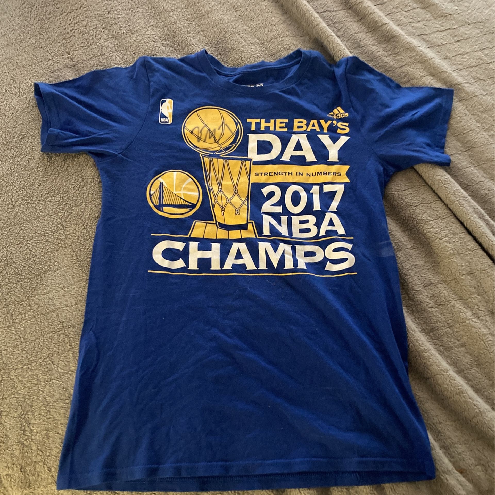 Javale McGee Autographed T-Shirt