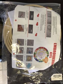 Embroidery Kit for Beginners, 5 Pieces Bamboo Embroidery Hoops, 50 Color Threads, 2 Pieces Aida Cloth, Packing Bag and Cross Stitch Tool Kit for Begi