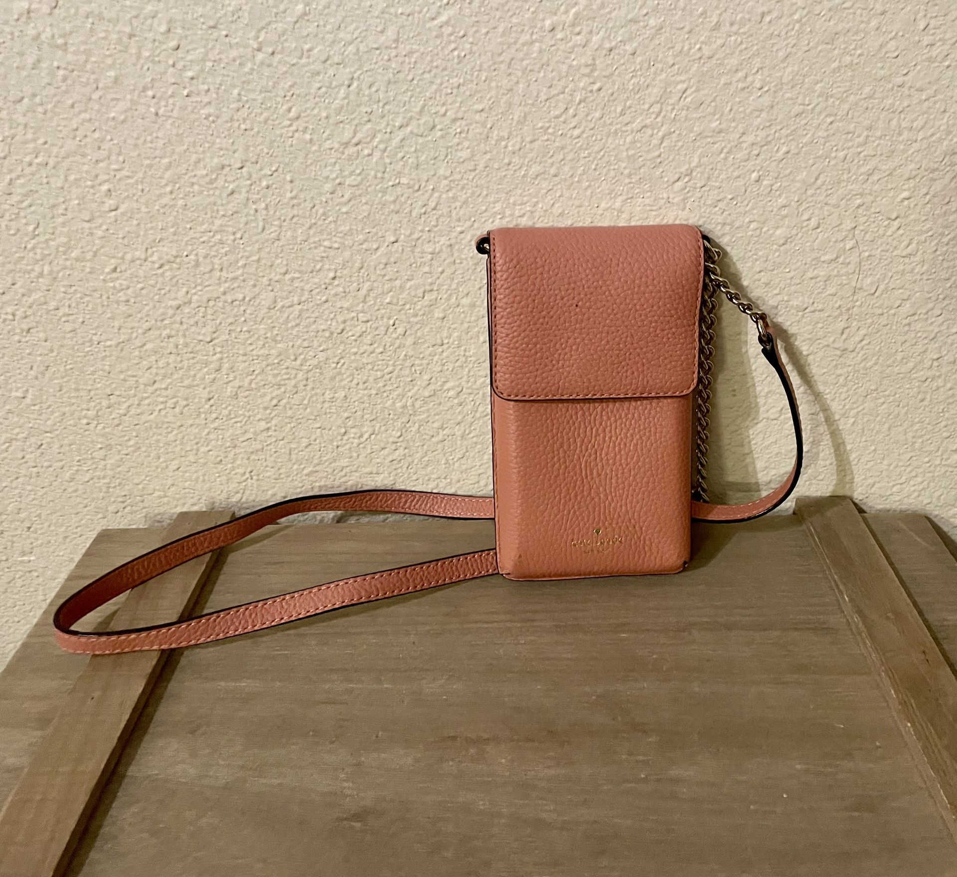 Kate Spade NY North South Salmon Pink Leather Smartphone CrossBody Bag