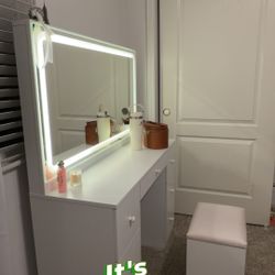 Vanity With Stool