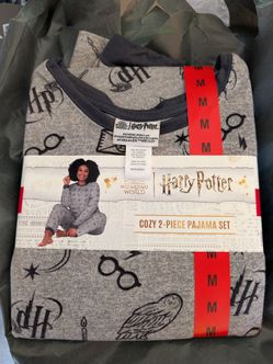 BRAND NEW WIZARDING WORLD HARRY POTTER Cozy 2-Piece Pajama Set, Womens Med