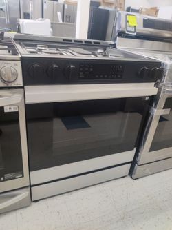 New Samsung Bespoke 30 in. 5-Burner Smart Slide-In Gas Range in White Glass with Air Fry and Safety
