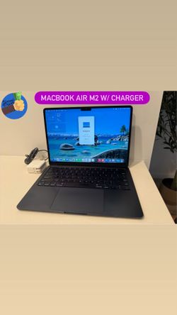 Apple MacBook Air M2 13” w/ Original Charger 🔥💻