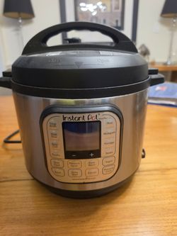 Instant Pot electric pressure cooker nova plus 60, 6 quarts