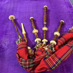 Scotish bagpipes music