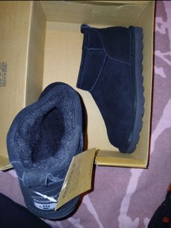 New womens size 9 black bearpaw boots