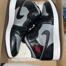 Air Jordan 1 Mid (GS)