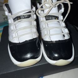 Jordan 11s    Size 8C
