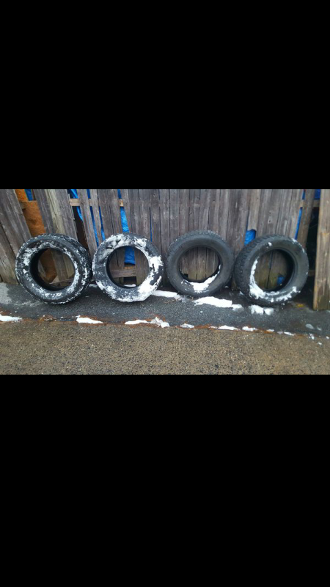 Firestone winter tires good tread 20$