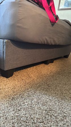 Queen bed platform