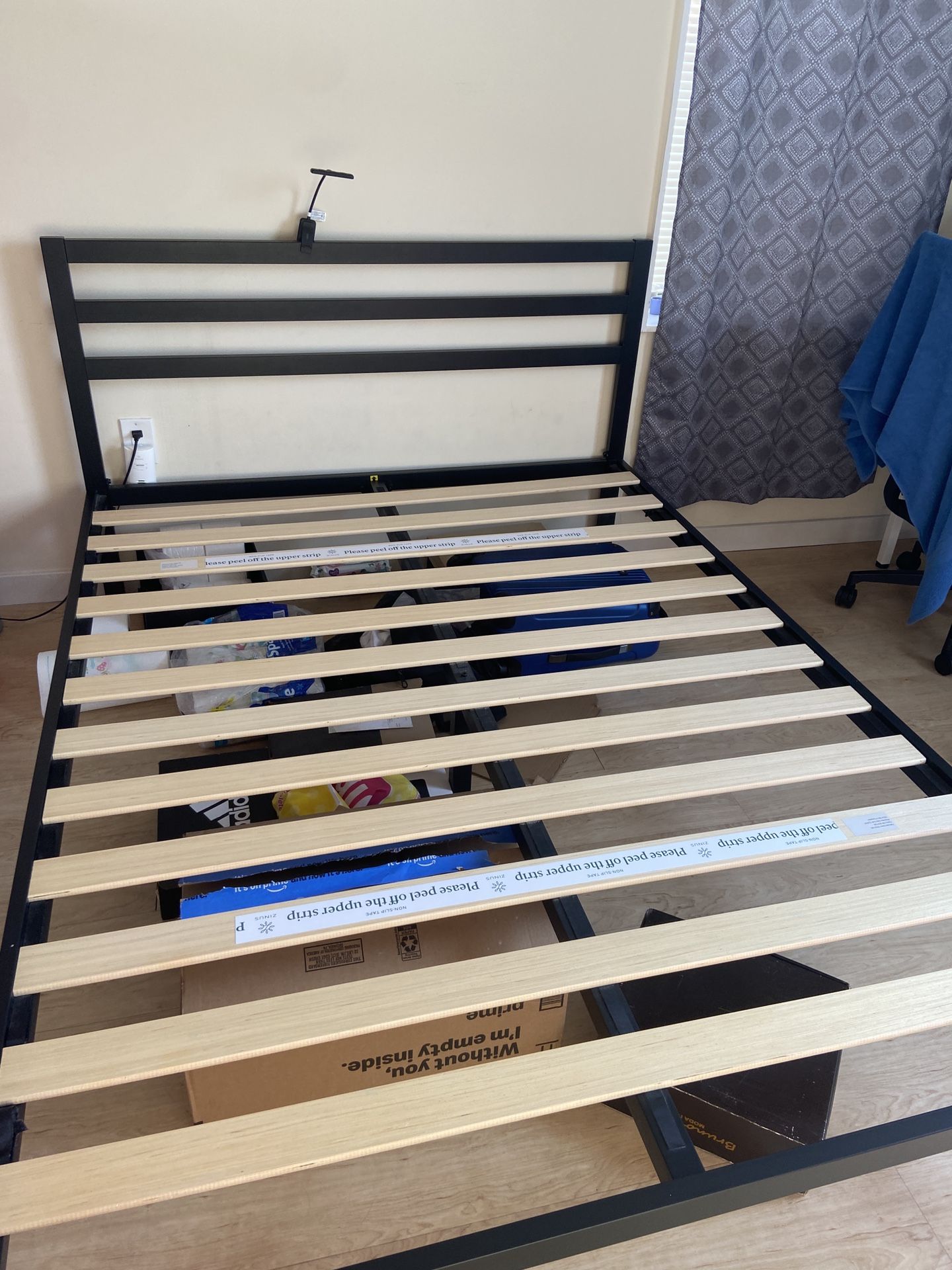 Queen bed - Bed Frame