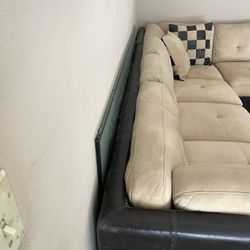 Sectional couch 