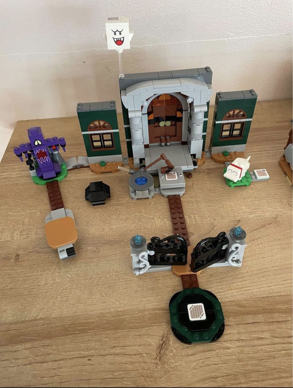Lego Luigi Mansion Entryway Set 