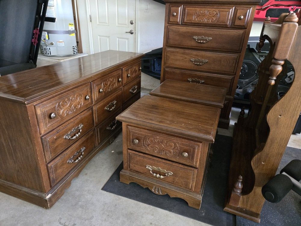 5 Piece Bedroom Suite Or Separate Pieces