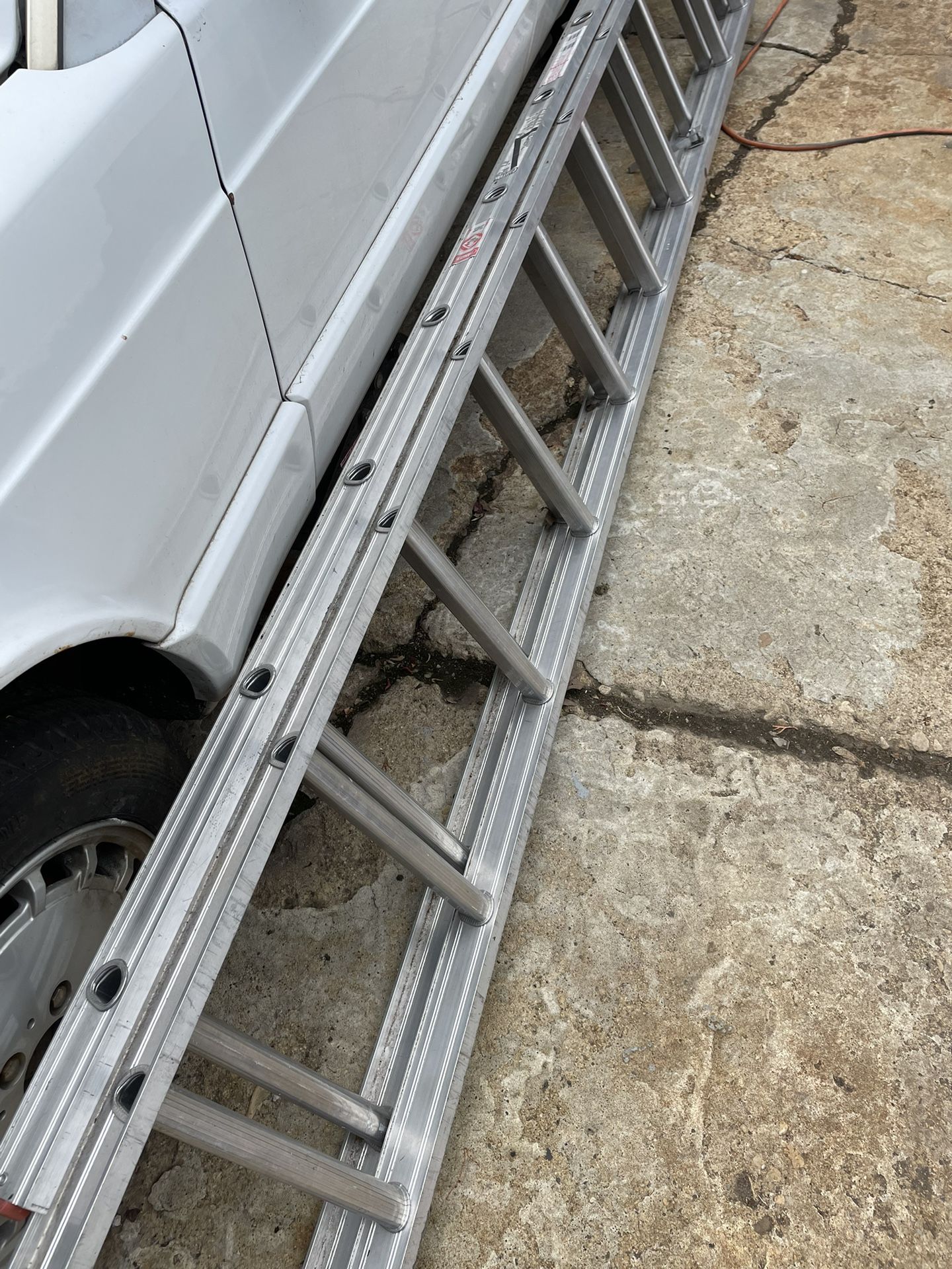 Ladder Aluminum Excellent Condition $85 Pick Up In Glendale Hts
